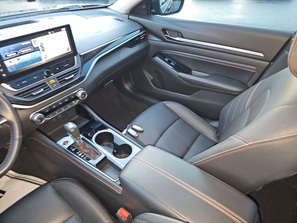 Used 2023 Nissan Altima 2.5 SR w/ SR Premium Package image 28