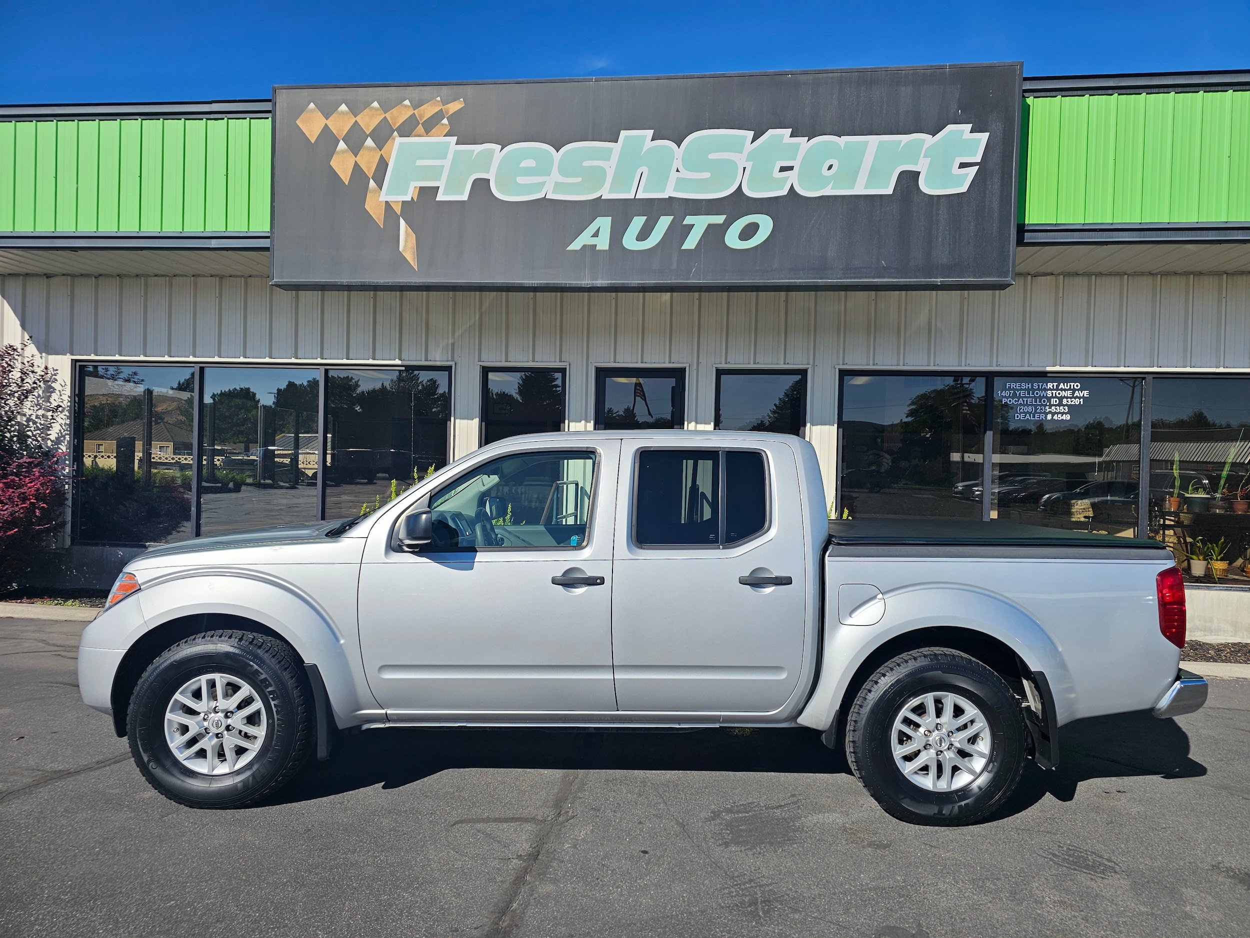 Used 2019 Nissan Frontier SV RWD image 1