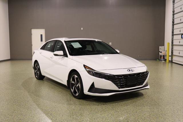 Used 2022 Hyundai Elantra Limited FWD image 1