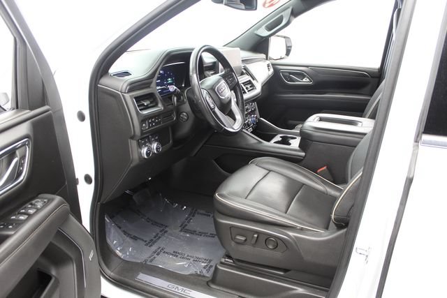 Used 2022 GMC Yukon XL SLT w/ SLT Luxury Package AWD/4WD image 16