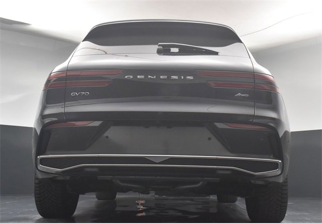 Used 2026 Genesis GV70 2.5T Advanced image 36