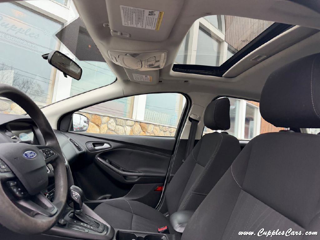 Used 2018 Ford Focus SEL FWD image 7