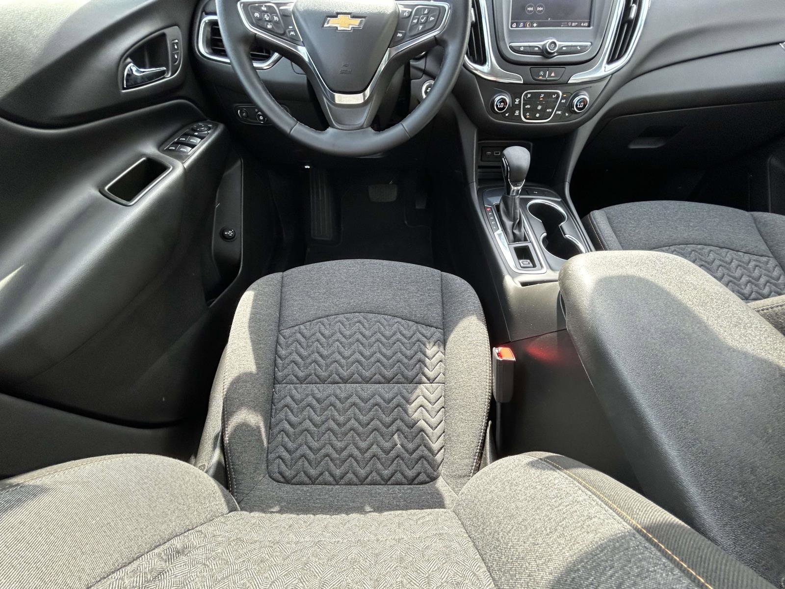 Used 2024 Chevrolet Equinox LT FWD image 13