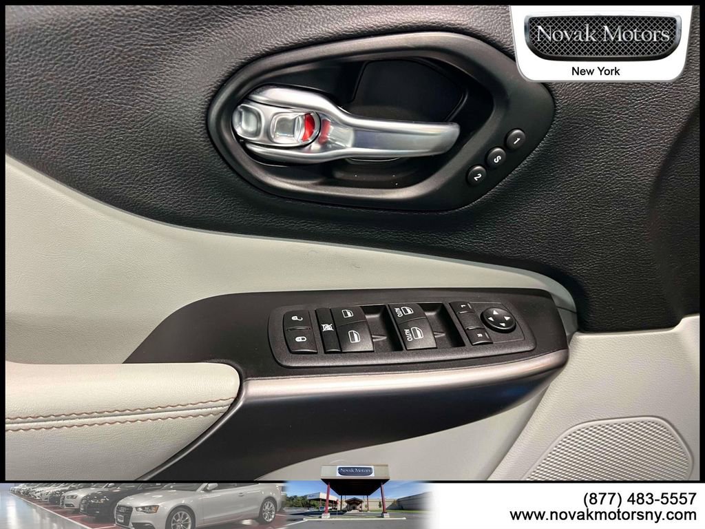 Used 2022 Jeep Cherokee Limited w/ Elite Package image 18