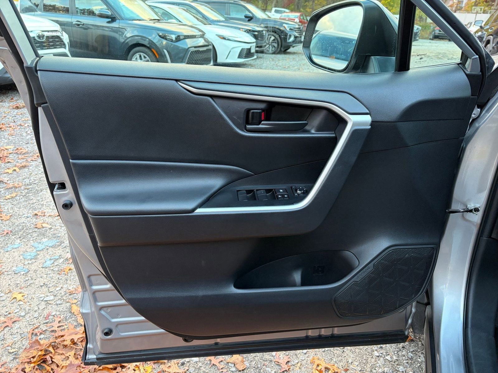 Used 2025 Toyota RAV4 LE image 20