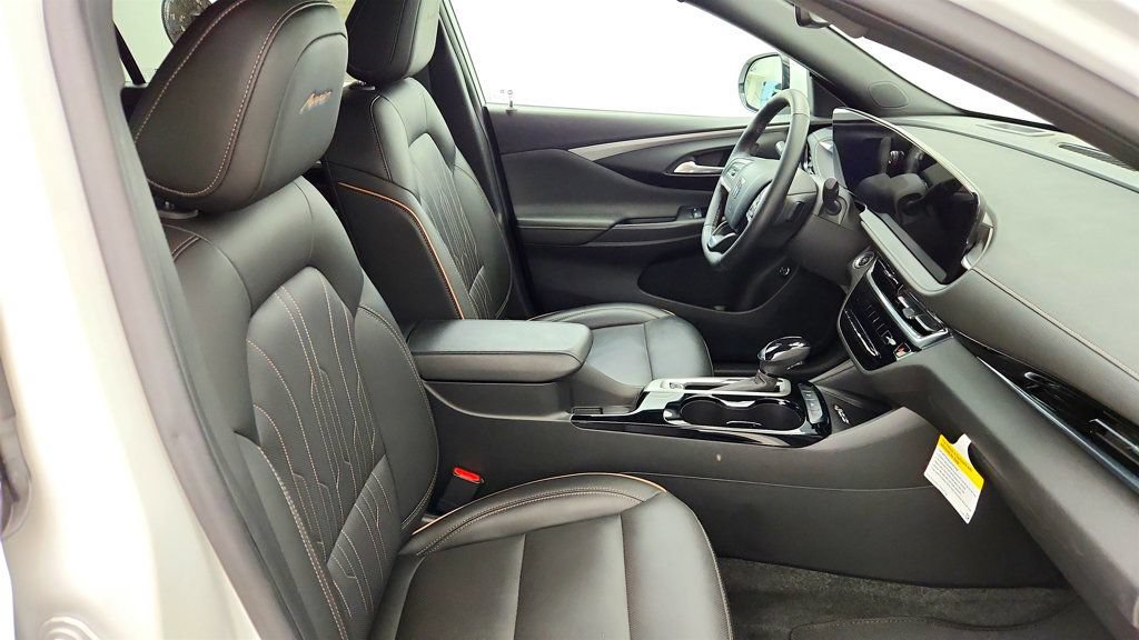 Used 2024 Buick Envista Avenir FWD image 23