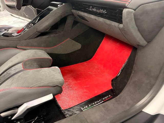 Used 2024 Lamborghini Huracan Sterrato AWD/4WD image 33