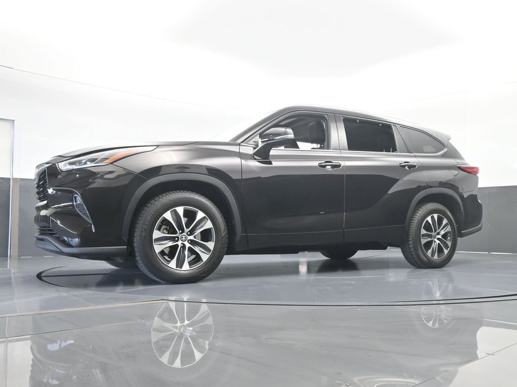 Used 2021 Toyota Highlander XLE image 55