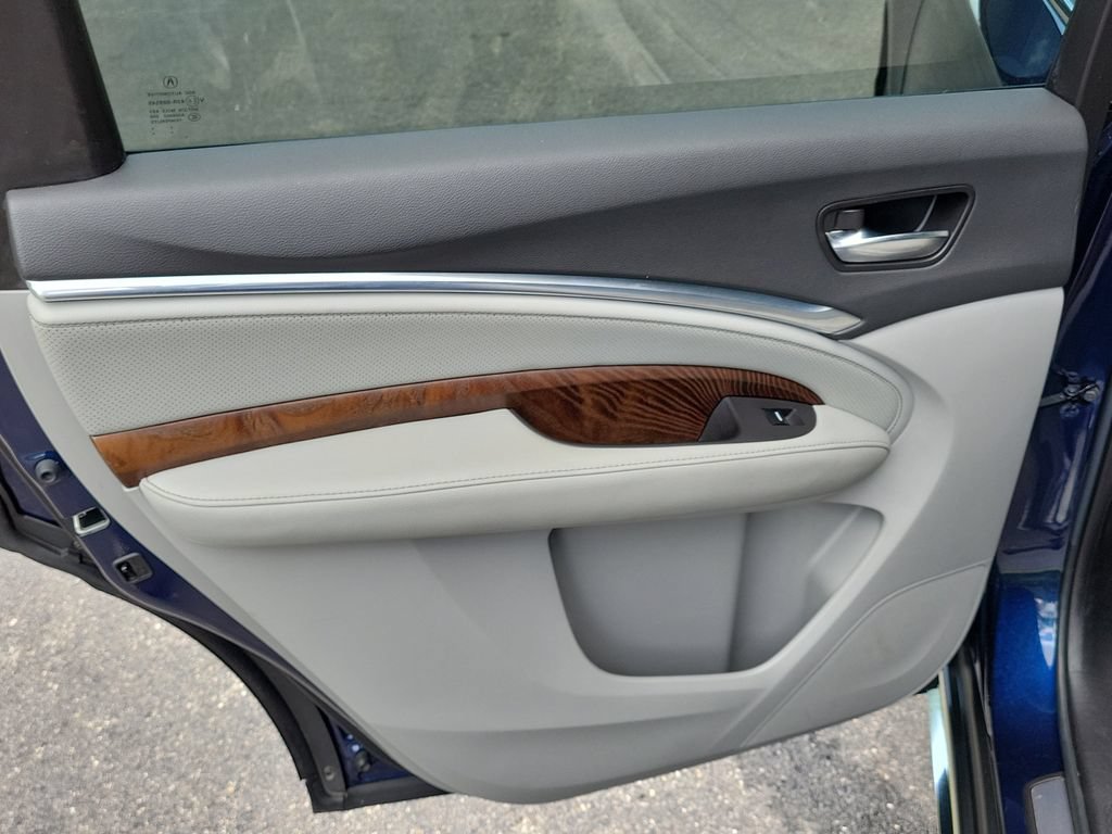 Used 2020 Acura MDX w/ Technology Package FWD image 9