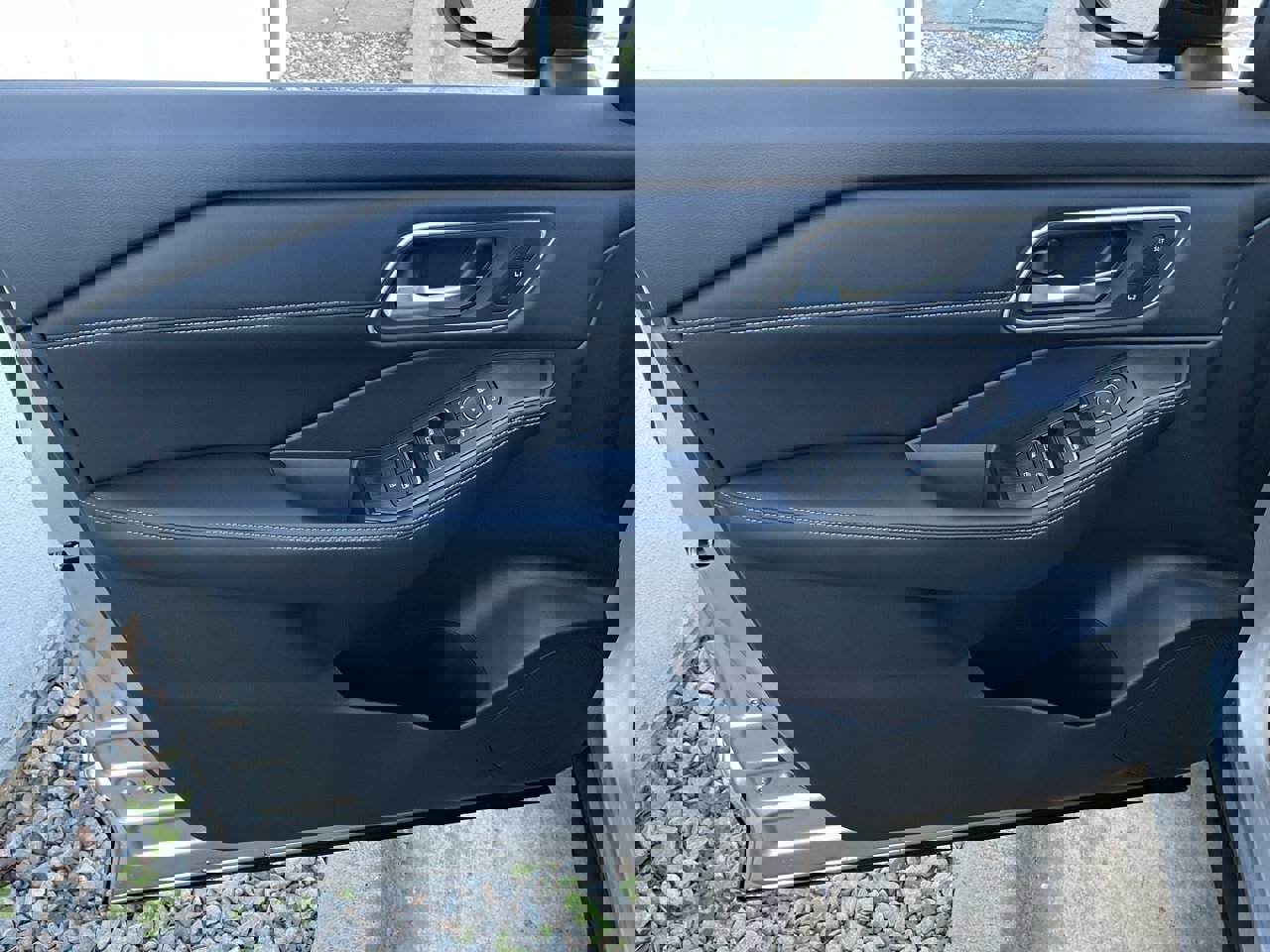 New 2026 Nissan Rogue Platinum image 12