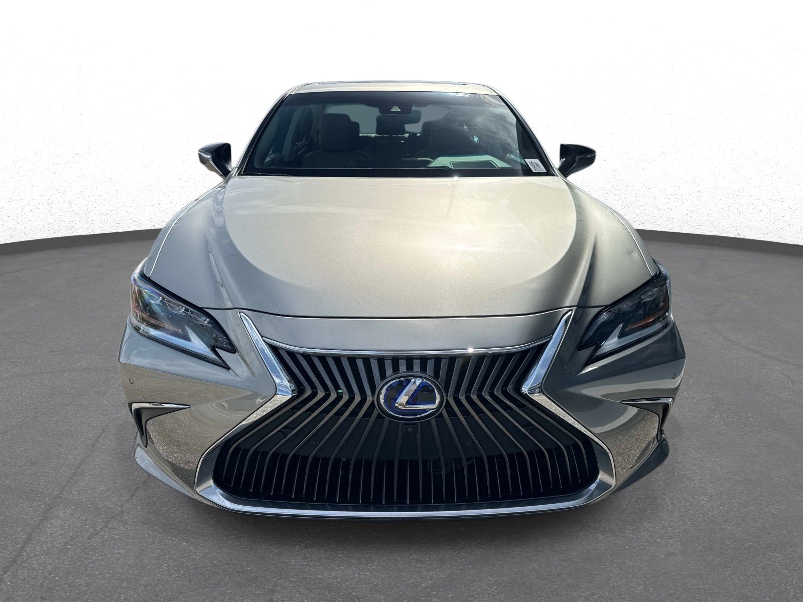 Used 2021 Lexus ES 300h Ultra Luxury w/ Accessory Package 2 FWD image 8