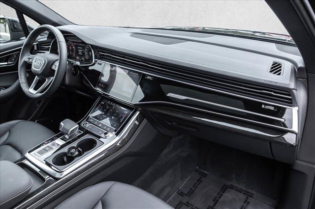 Used 2025 Audi Q7 2.0T Premium Plus w/ Premium Plus Package AWD/4WD image 25
