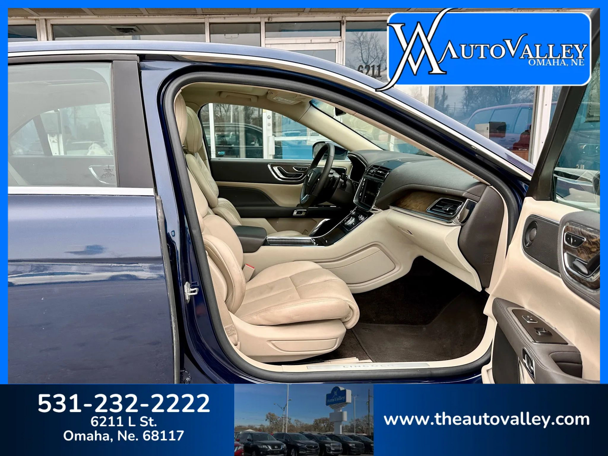 Used 2017 Lincoln Continental Select w/ Technology Package image 16