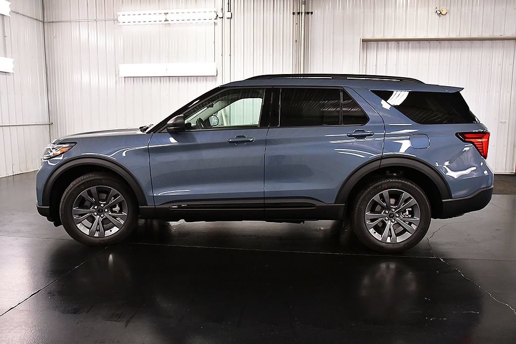 New 2026 Ford Explorer Active w/ Active Comfort Package AWD/4WD image 4