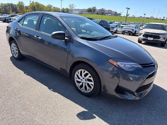 Used 2017 Toyota Corolla LE w/ Carpet Mat Package (TMS) FWD image 9