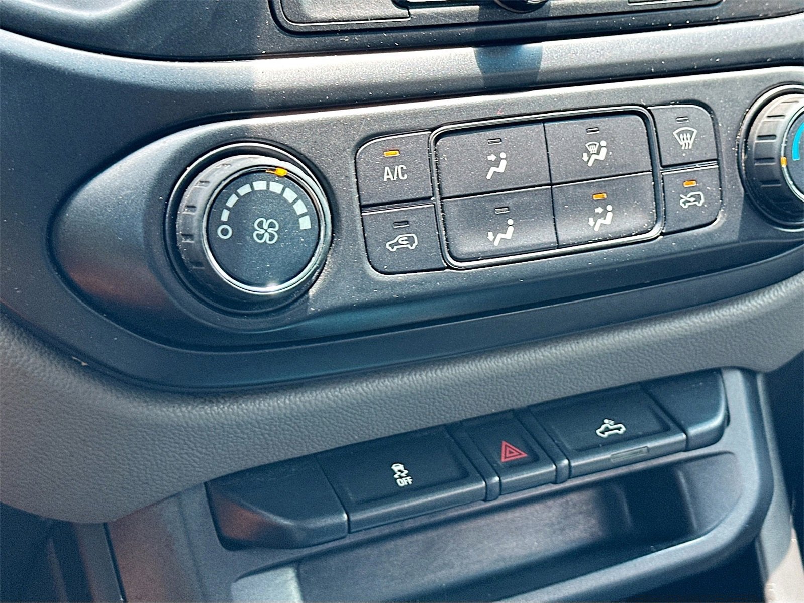 Used 2018 Chevrolet Colorado W/T w/ WT Convenience Package image 15