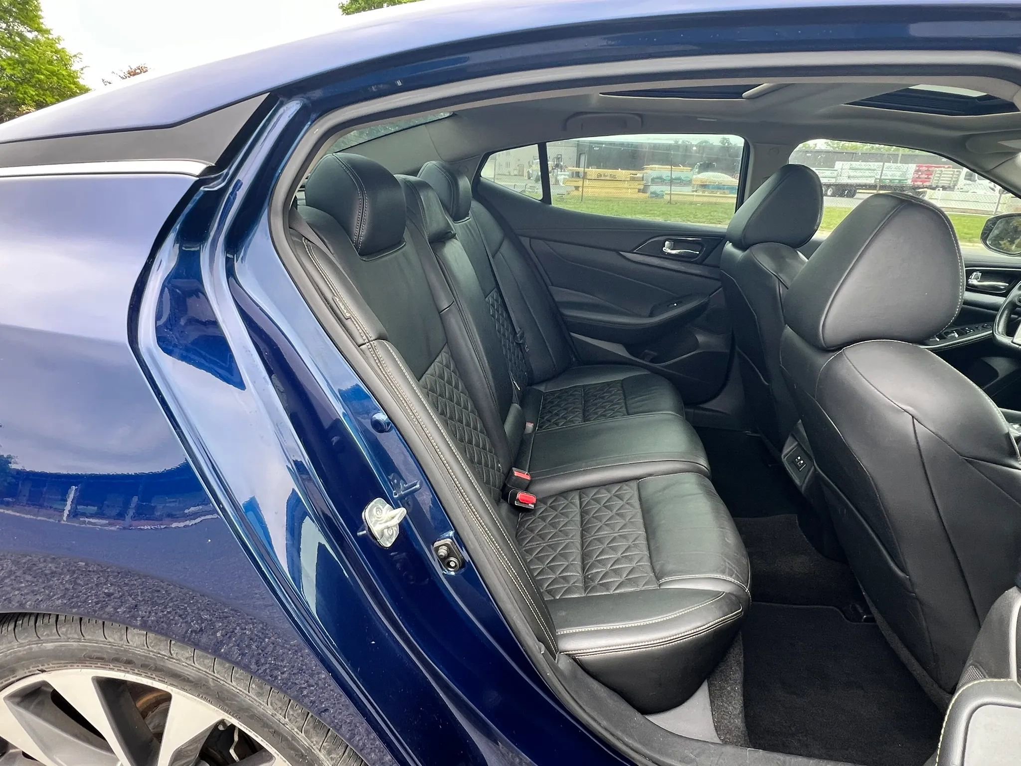 Used 2020 Nissan Maxima Platinum w/ Sport Mat Group FWD image 25