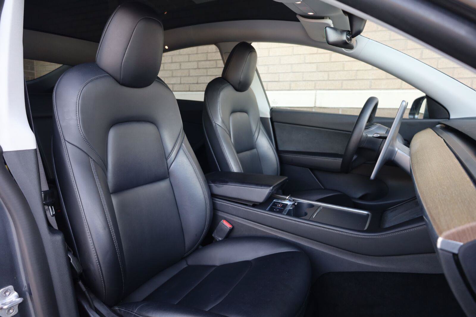 Used 2022 Tesla Model Y Long Range AWD/4WD image 28