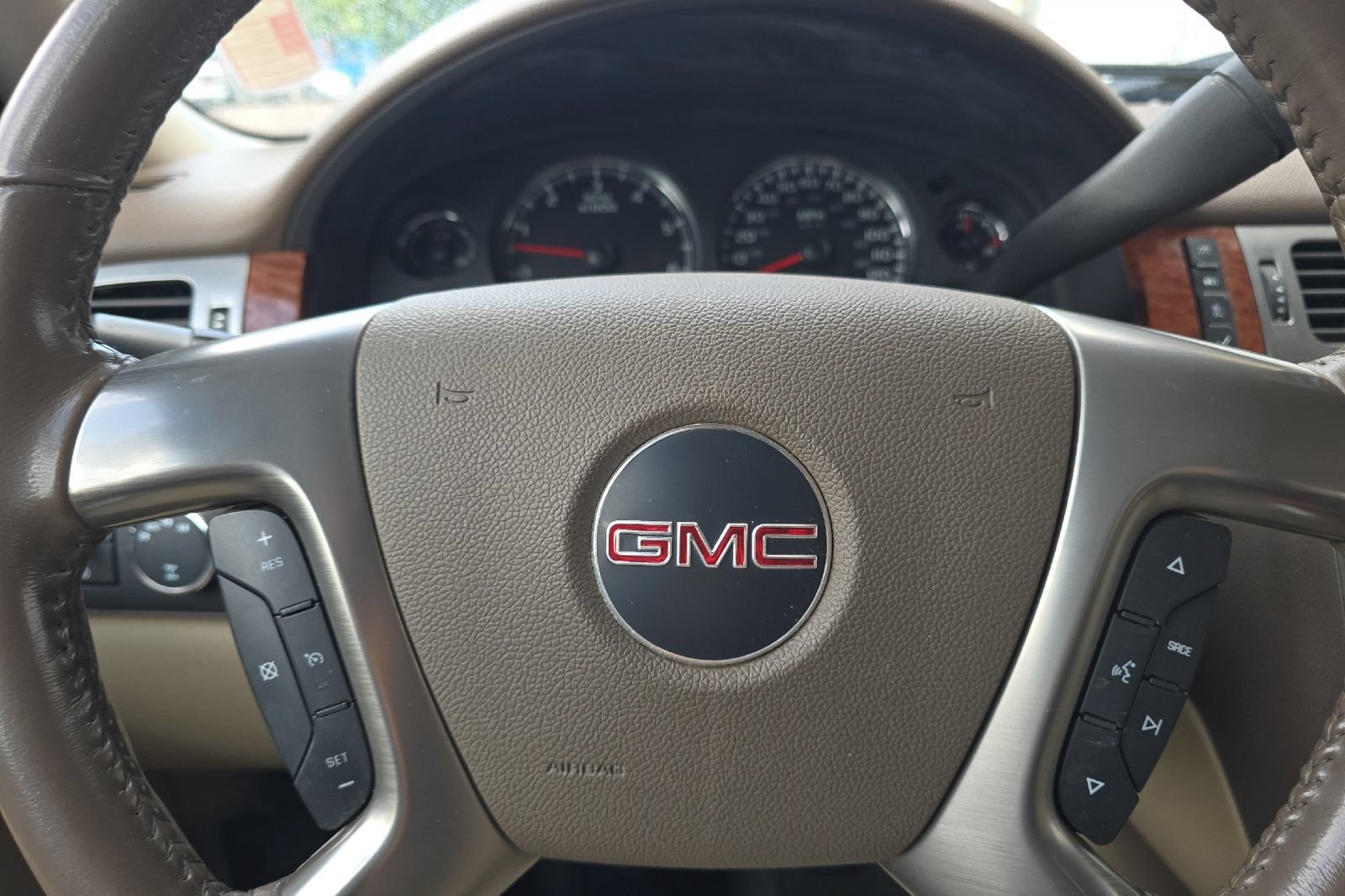 Used 2007 GMC Sierra 1500 SLT w/ Entertainment Package AWD/4WD image 21