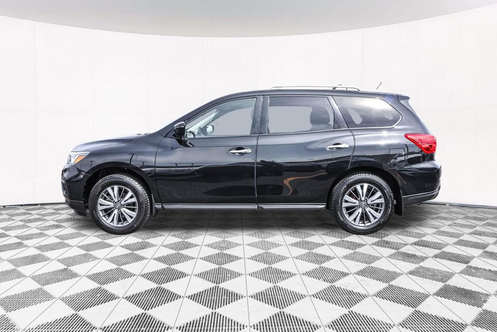 Used 2017 Nissan Pathfinder SV w/ SV Cold Weather Package image 15