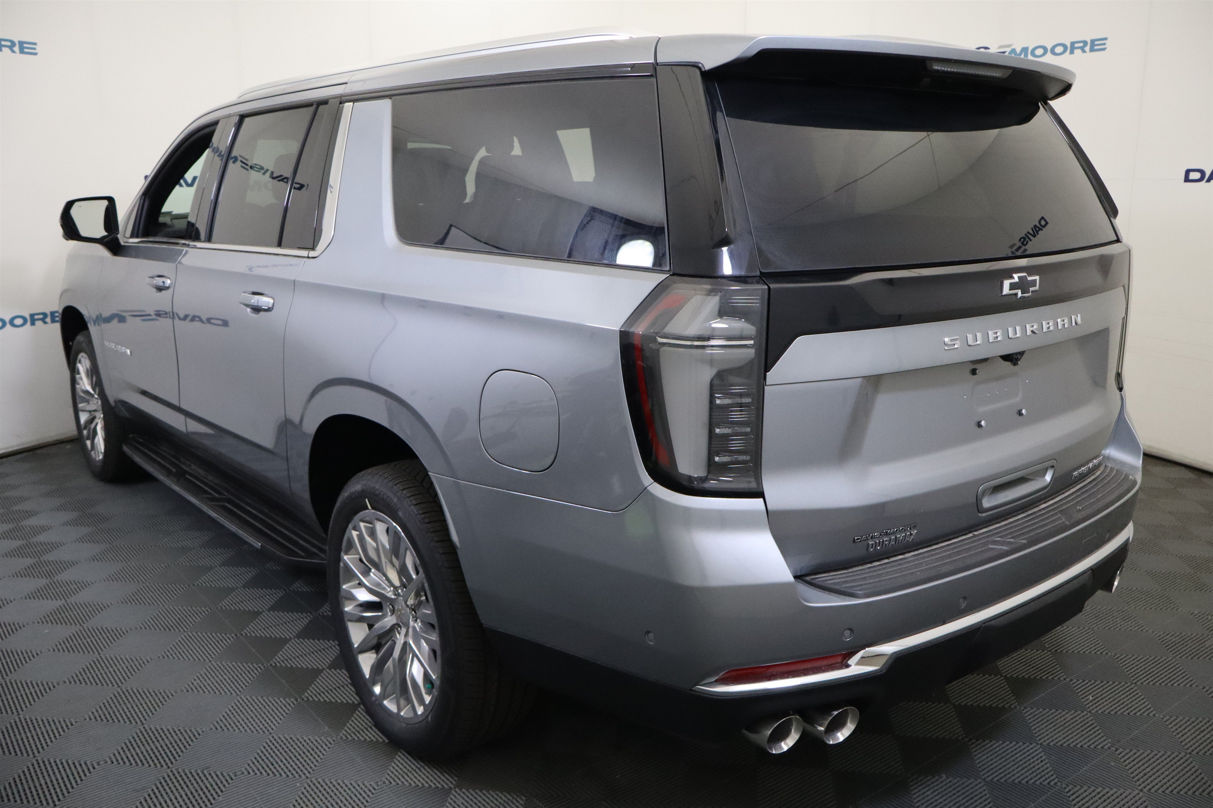 New 2026 Chevrolet Suburban Premier w/ Sun And Tow Package AWD/4WD image 10