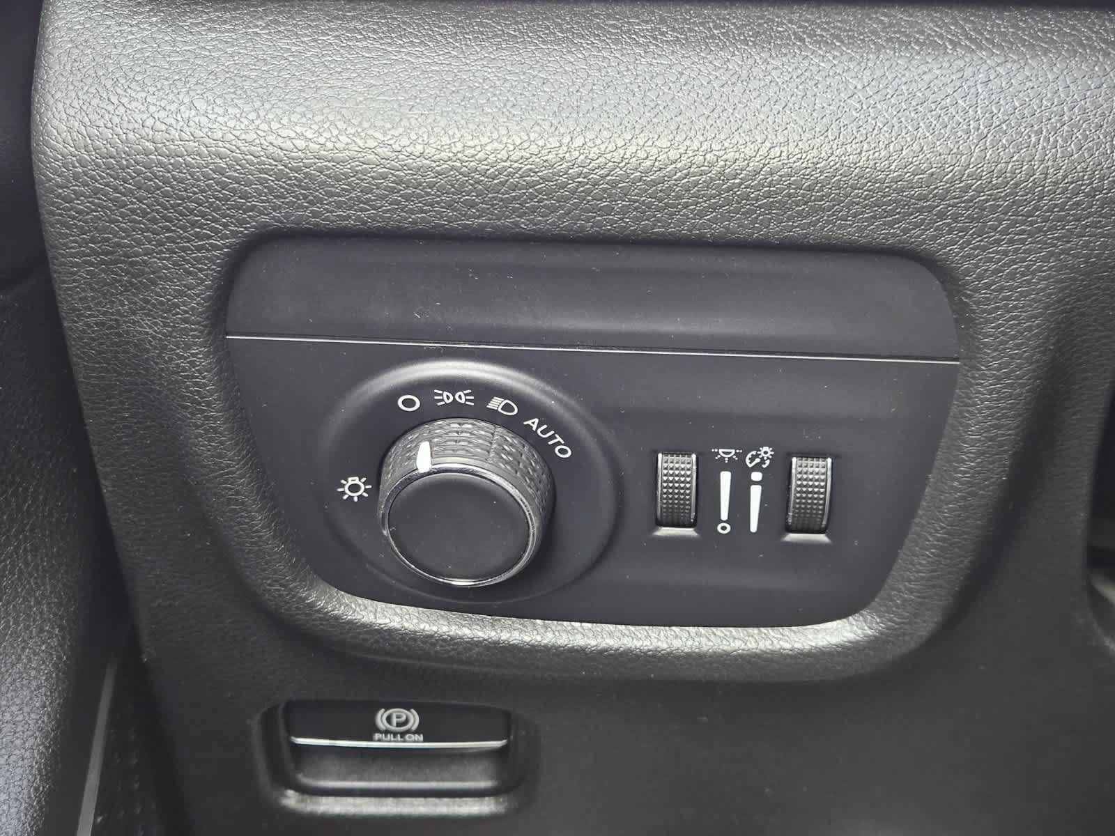 Used 2021 Jeep Grand Cherokee L Laredo RWD image 20