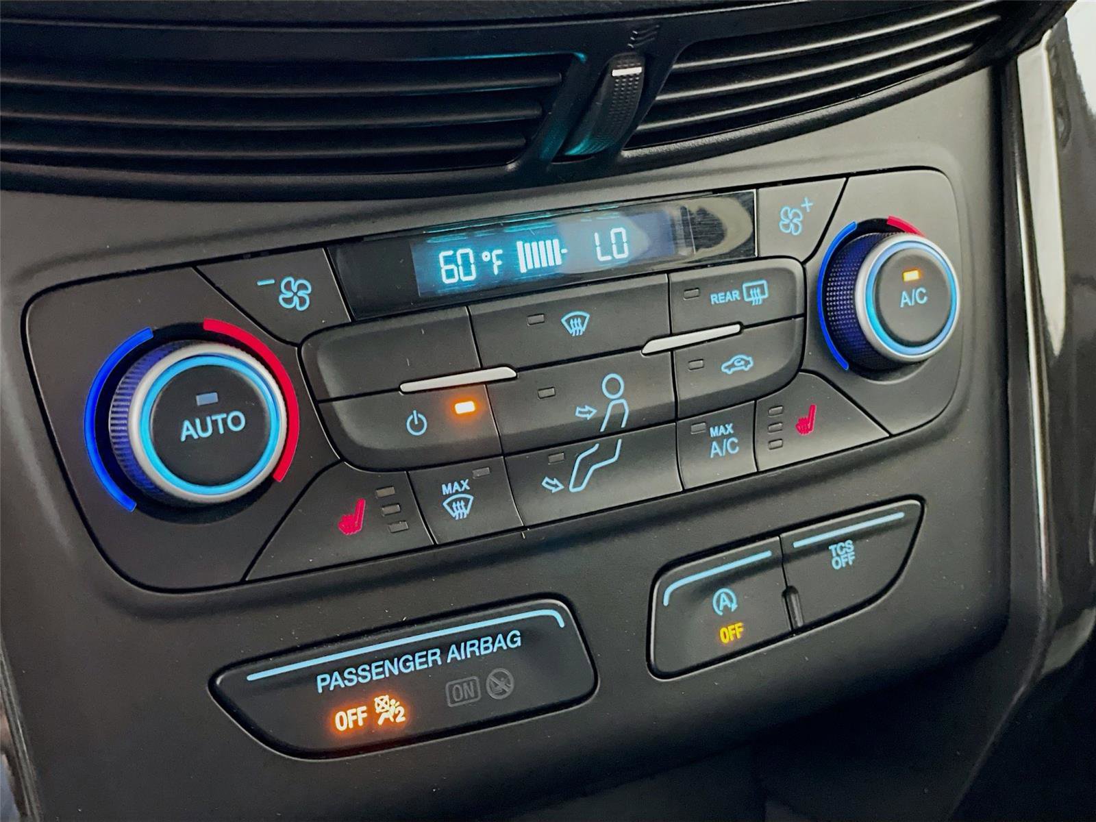 Used 2019 Ford Escape SE image 18