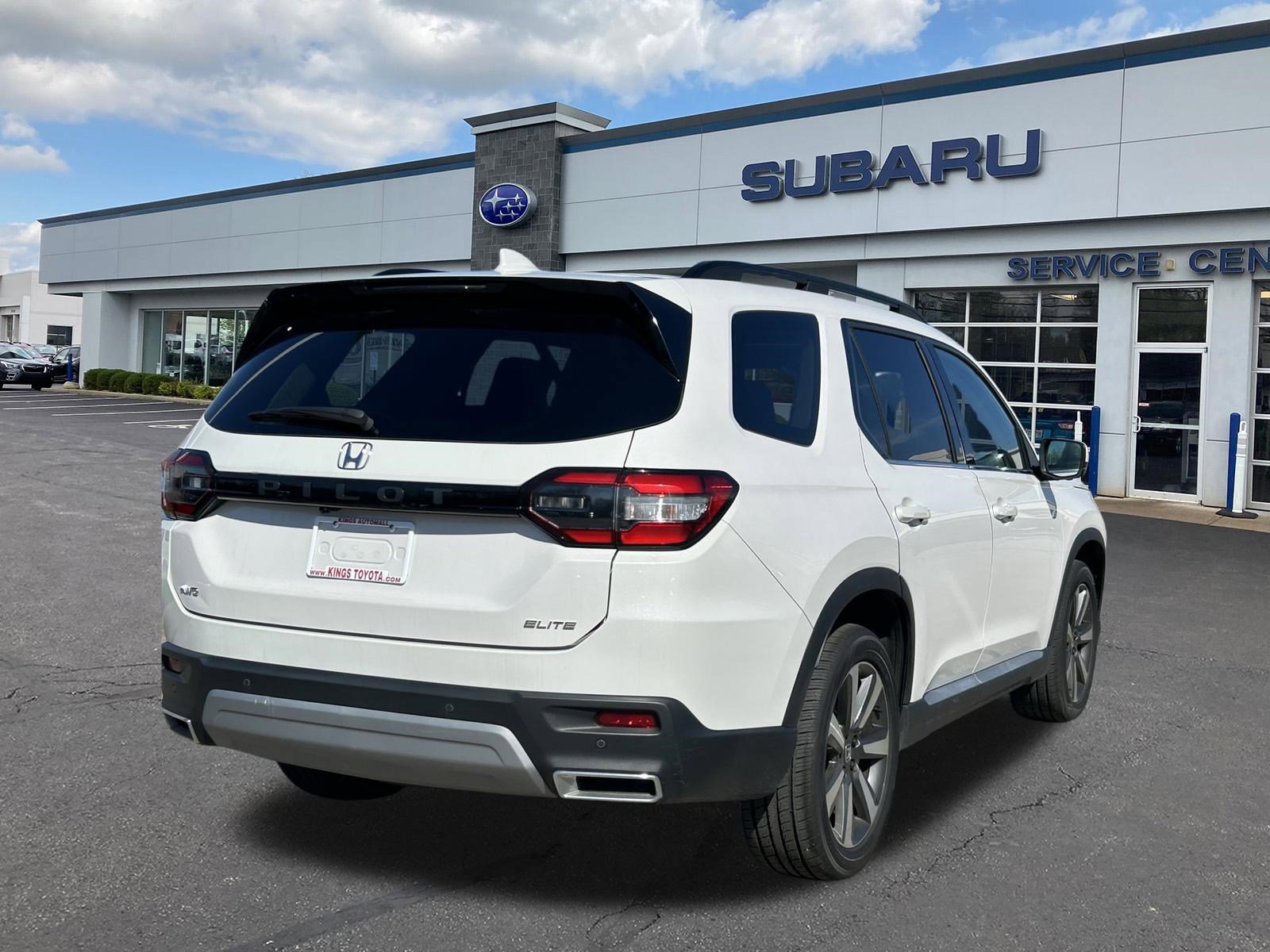 Used 2023 Honda Pilot Elite image 7