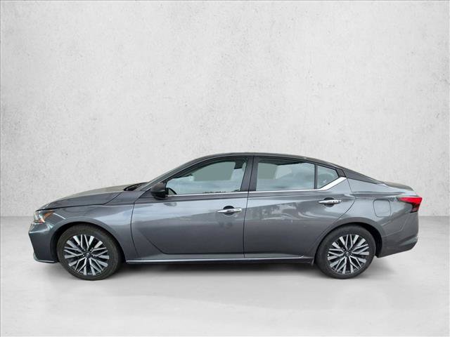 Used 2025 Nissan Altima 2.5 SV FWD image 8