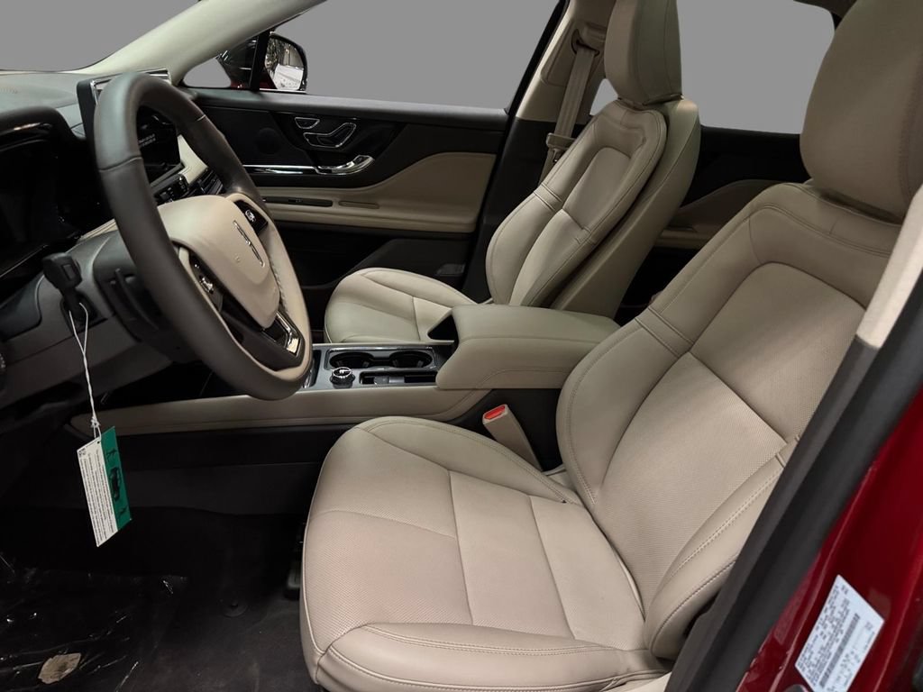 New 2024 Lincoln Corsair Grand Touring AWD/4WD image 9