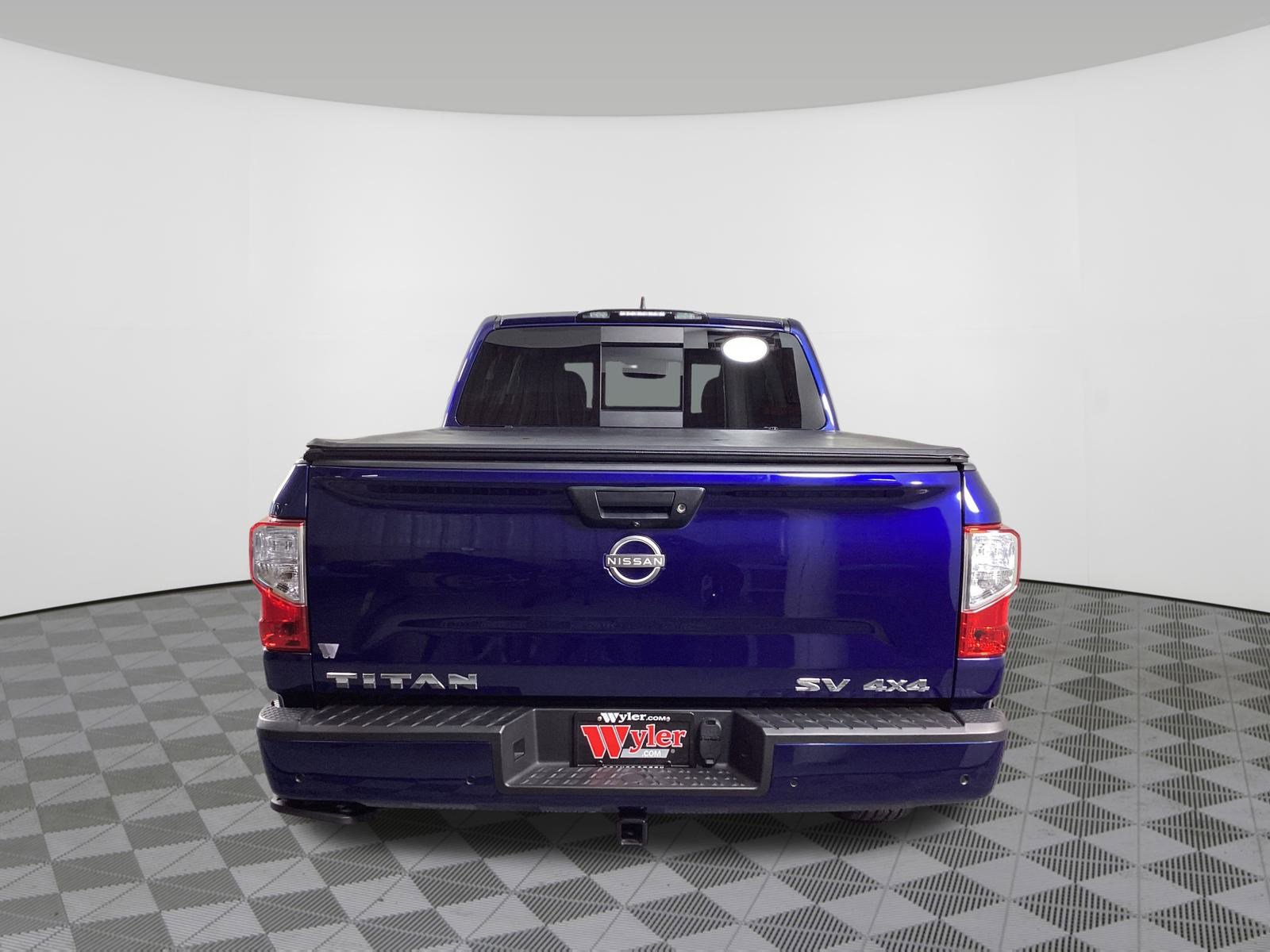 Used 2024 Nissan Titan SV w/ SV Convenience Package image 5