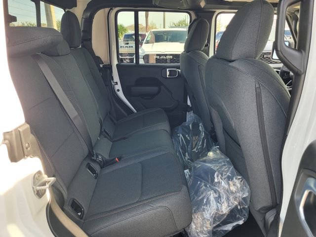 Used 2026 Jeep Gladiator Sport AWD/4WD image 18