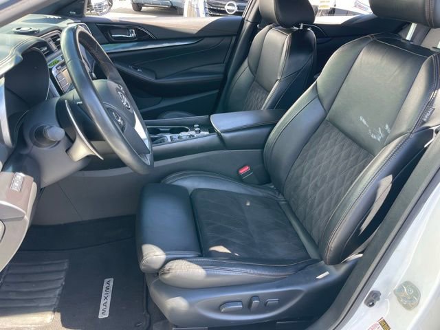 Certified 2023 Nissan Maxima SR w/ Sport Mat Group FWD image 6