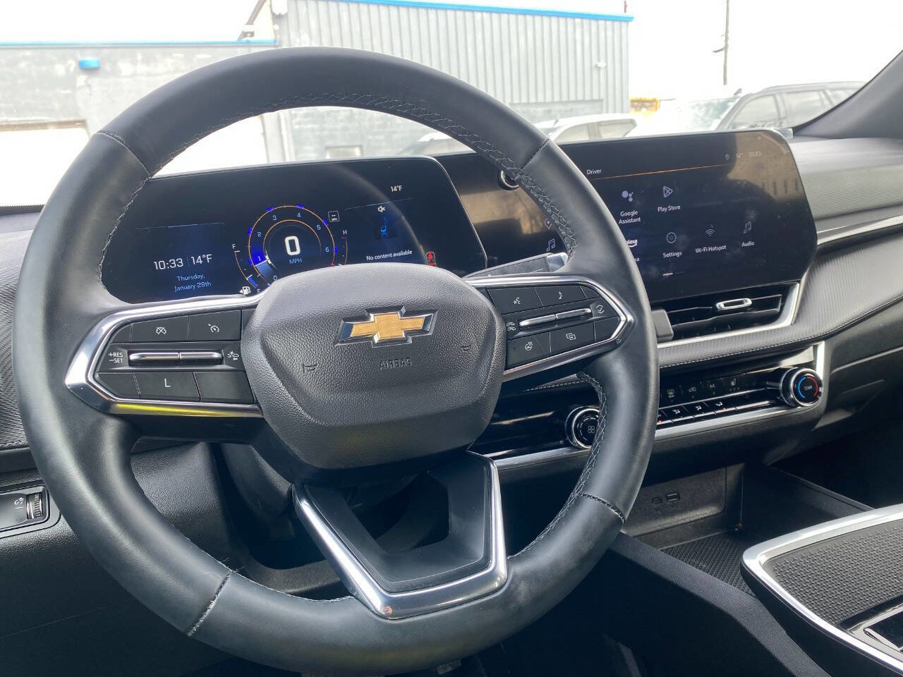 Used 2025 Chevrolet Equinox LT w/ Safety and Technology Package image 13