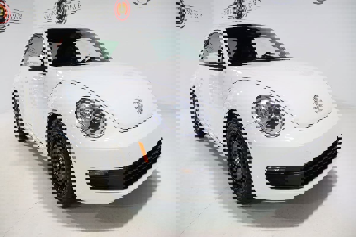 Used 2012 Volkswagen Beetle 2.5 image 16