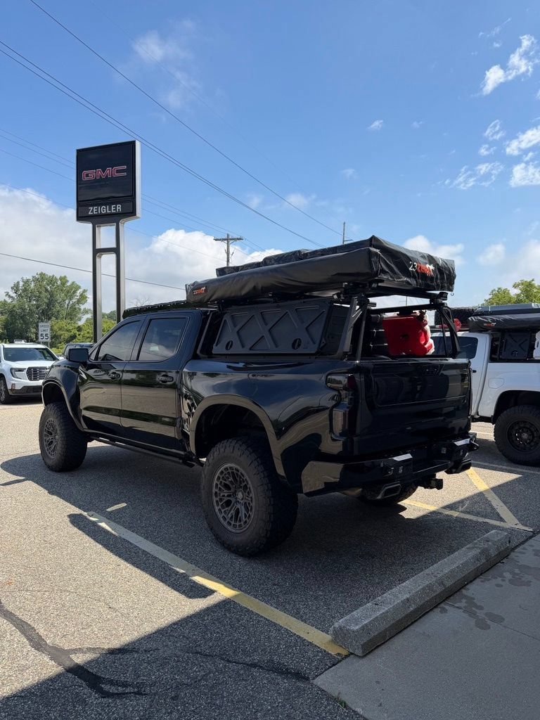 Used 2021 Chevrolet Silverado 1500 LT Trail Boss w/ LT Trail Boss Premium Package AWD/4WD image 3