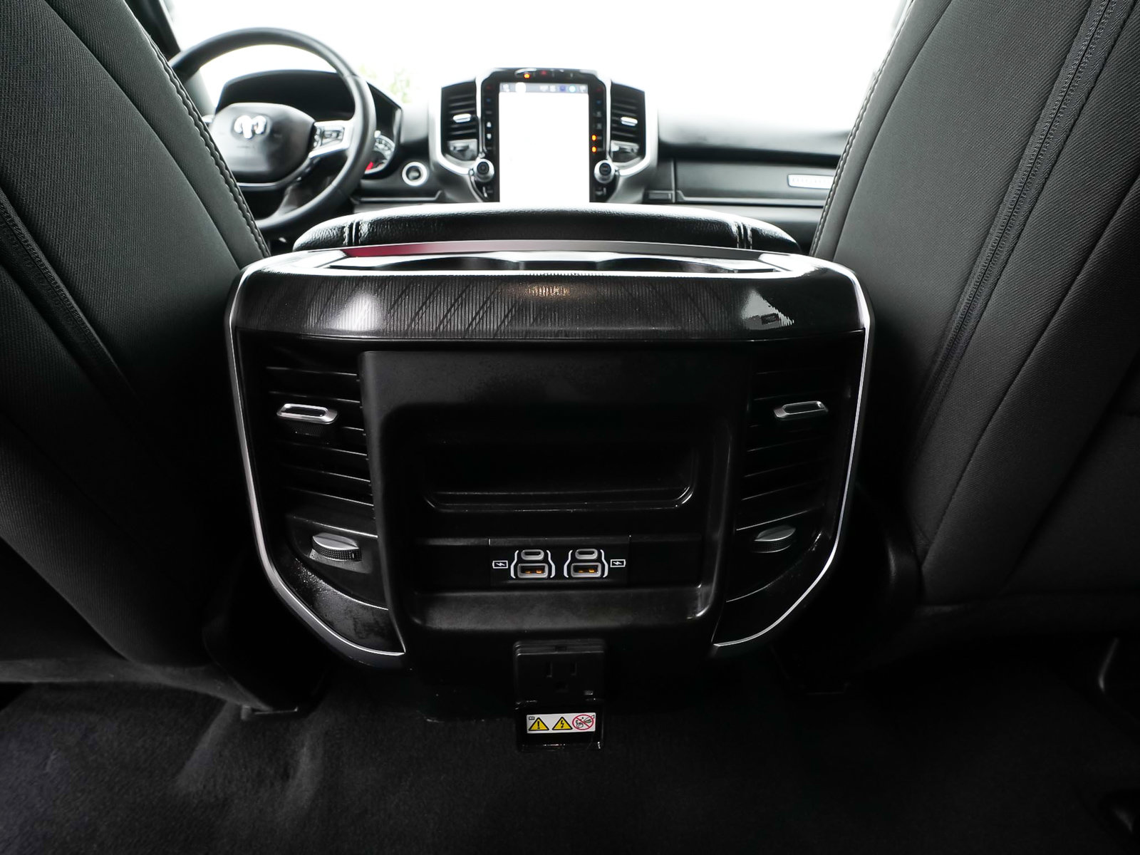Used 2025 RAM 1500 Big Horn AWD/4WD image 37