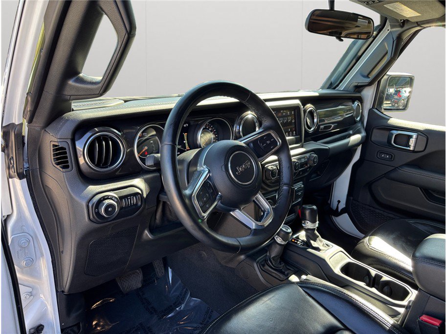 Used 2021 Jeep Wrangler Unlimited Sahara w/ Altitude AWD/4WD image 6