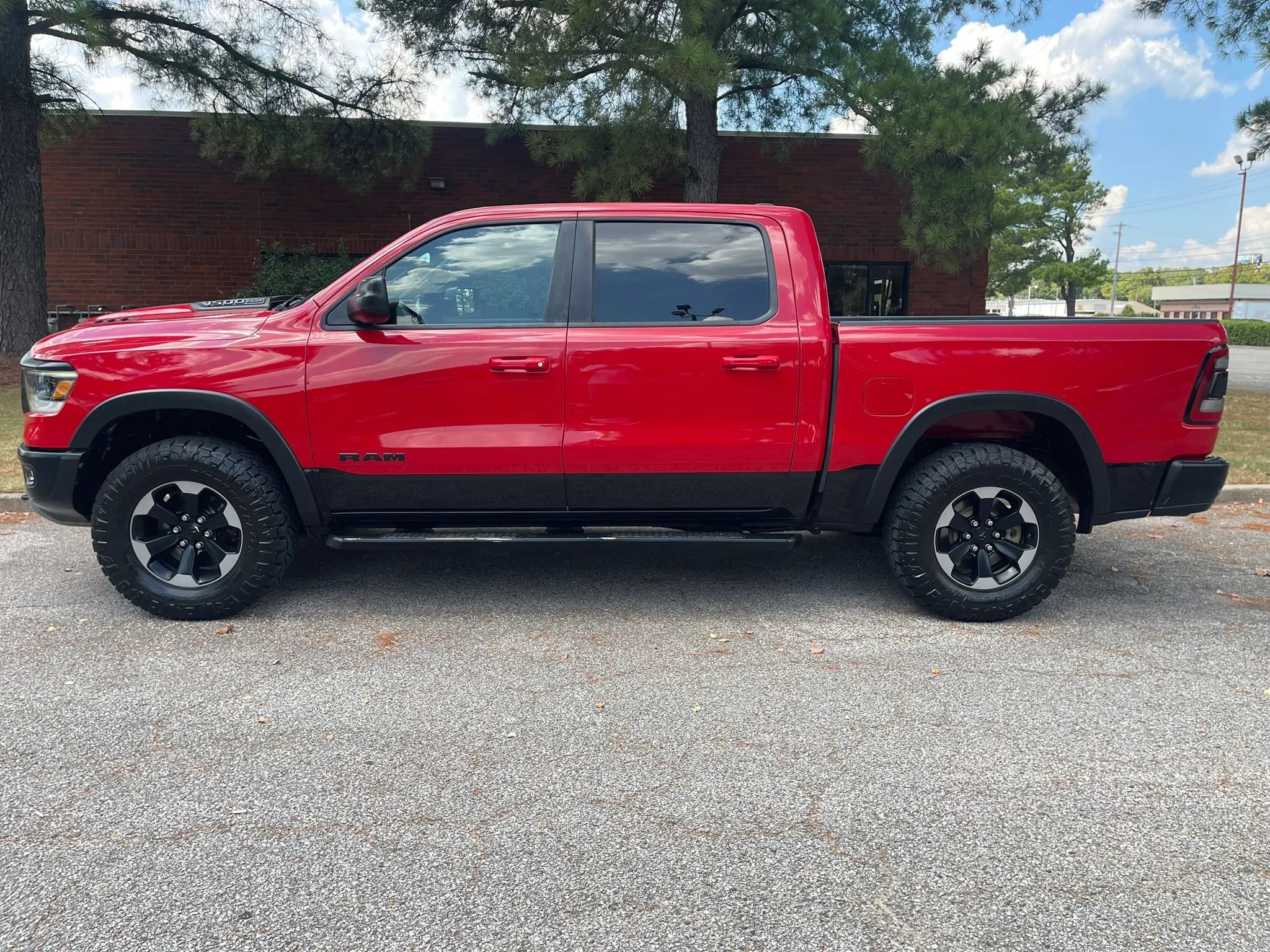 Used 2019 RAM 1500 Rebel AWD/4WD image 2