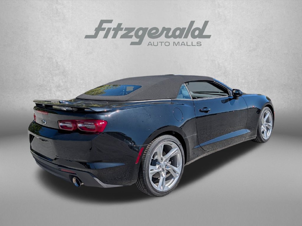 Used 2023 Chevrolet Camaro LT w/ Technology Package RWD image 7