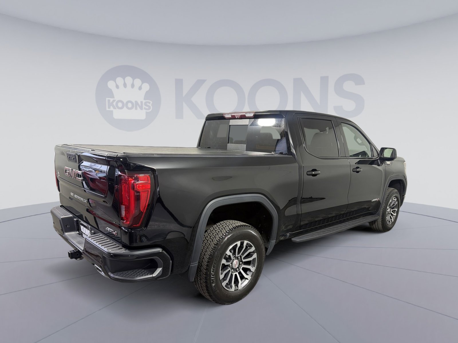 Used 2021 GMC Sierra 1500 AT4 w/ AT4 Premium Package image 7