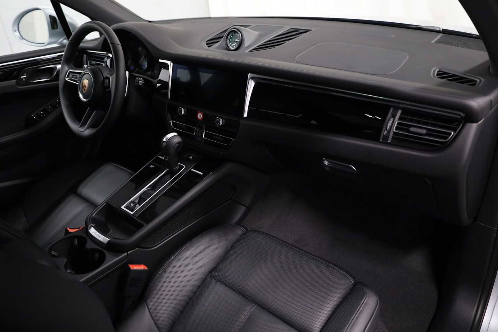 New 2026 Porsche Macan S AWD/4WD image 5