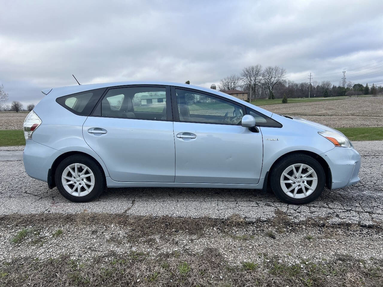 Used 2012 Toyota Prius V Three image 4