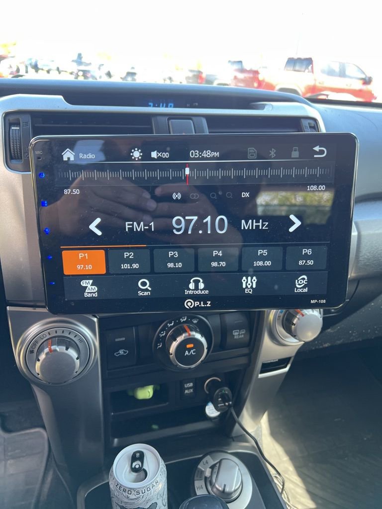 Used 2016 Toyota 4Runner SR5 AWD/4WD image 9