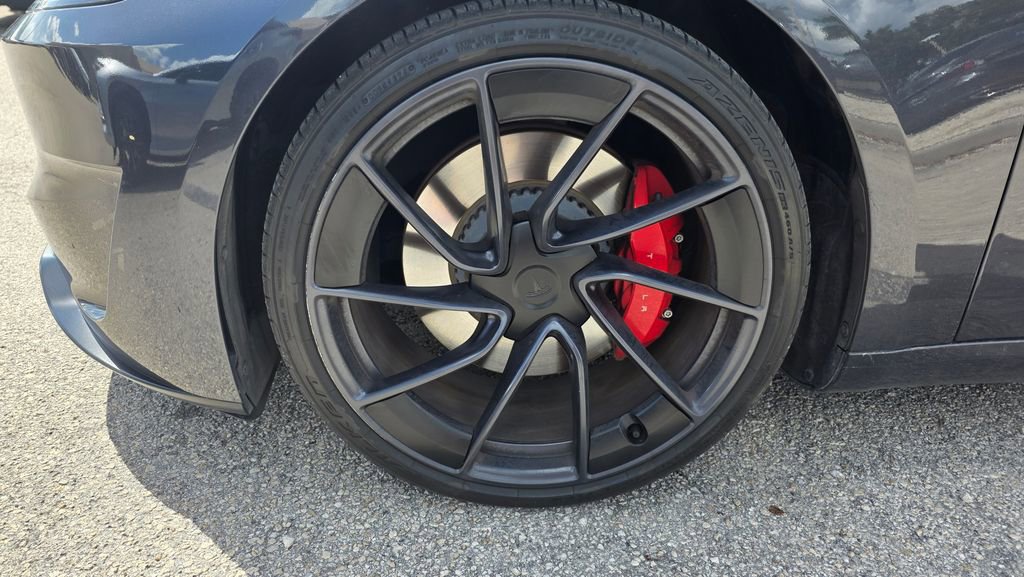 Used 2024 Tesla Model 3 Performance image 9