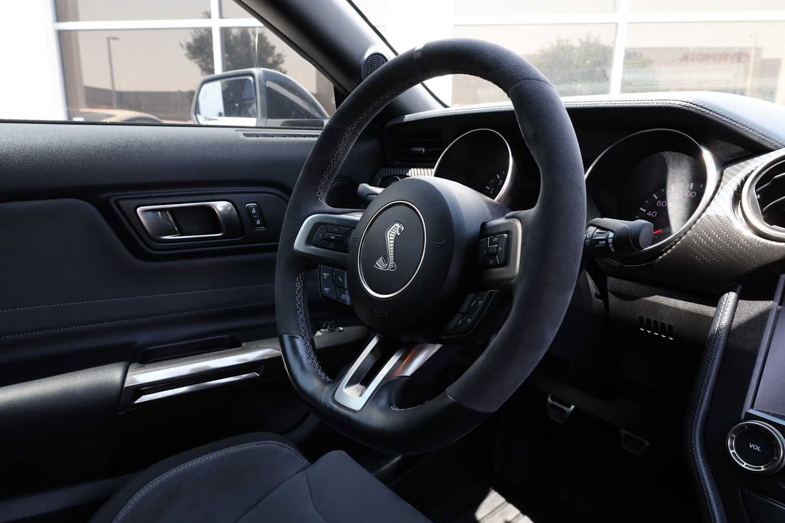 Used 2019 Ford Mustang Shelby GT350 w/ Technology Package RWD image 14