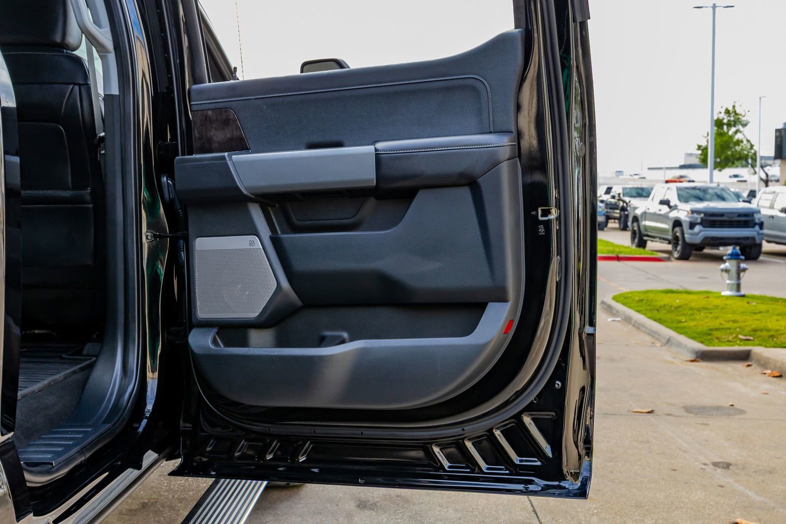 Used 2024 Ford F350 Lariat w/ Lariat Ultimate Package image 40