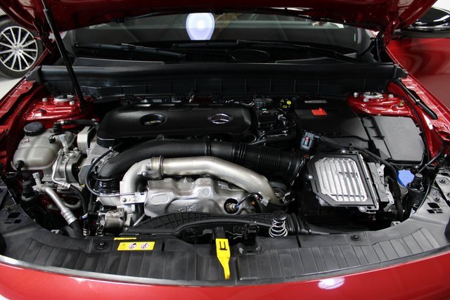 Used 2024 Mercedes-Benz GLB 250 4MATIC image 31