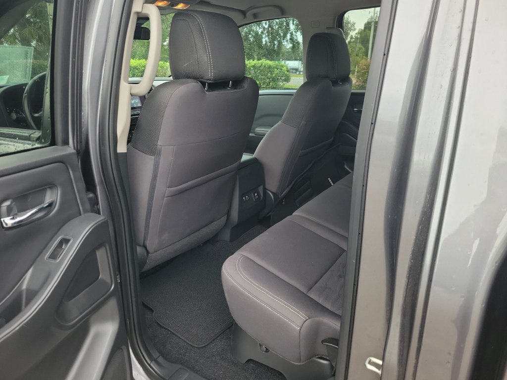 Certified 2022 Nissan Frontier SV RWD image 9