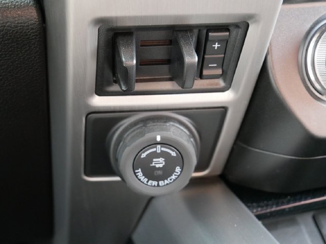 Used 2021 Ford F350 Platinum w/ Tremor Off-Road Package AWD/4WD image 24